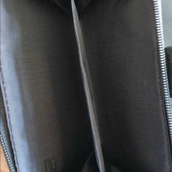 NWOT Faux Leather Wristlet - Picture 5 of 6